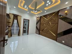 10 Marla Upper Portion Available For Rent In Bahria Town Lahore 0