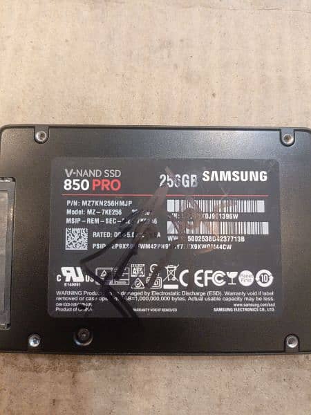 Samsung's SSD 256GB Slightly used. 0