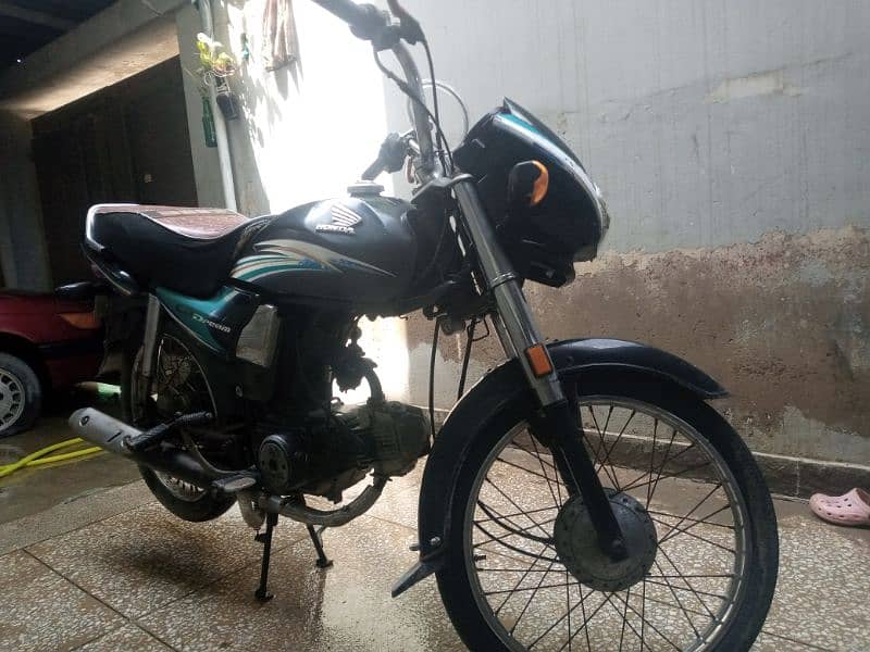 Honda Dream CDI 70, Karachi Register, Sealed engine, First owner 9