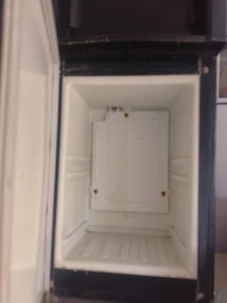 Nas gas water dispenser, for Sale, in good condition 1