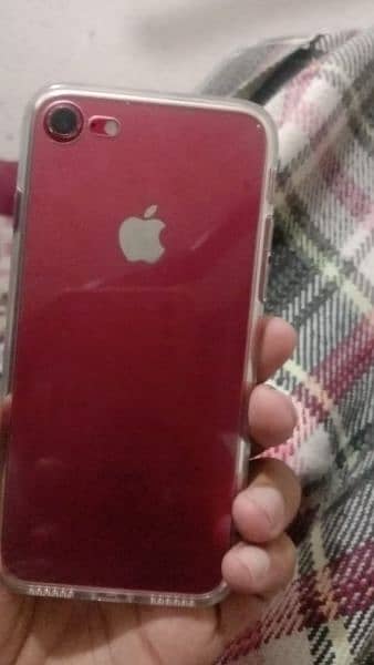 i phone 7 sim baypas han 32 Gb vibrate nhi chalta bs baki all ok han 9