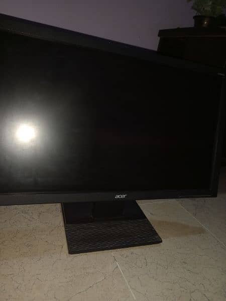 Acer V246HQL 1080p HD 60hz 1ms 24 inches Monitor 1