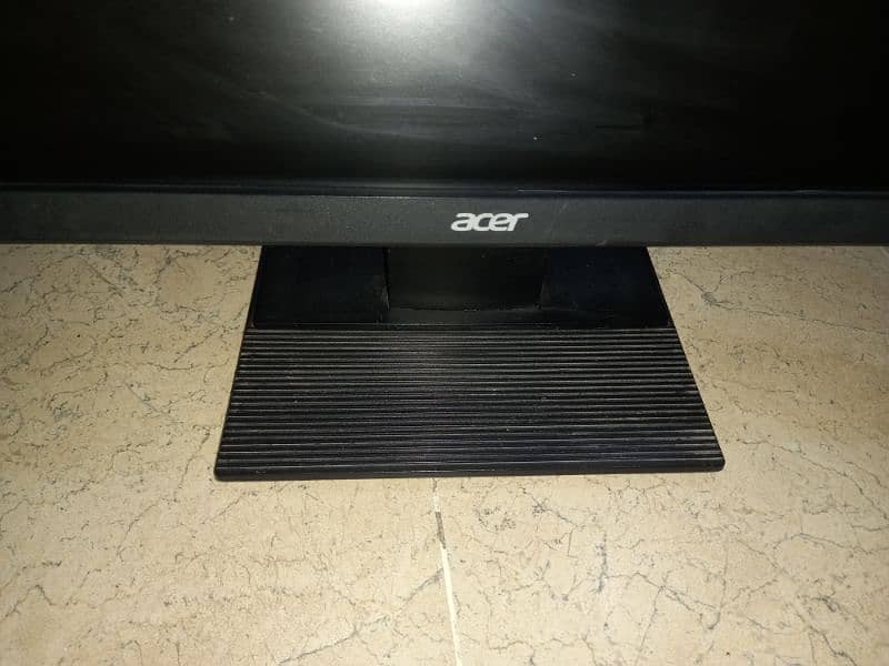 Acer V246HQL 1080p HD 60hz 1ms 24 inches Monitor 2