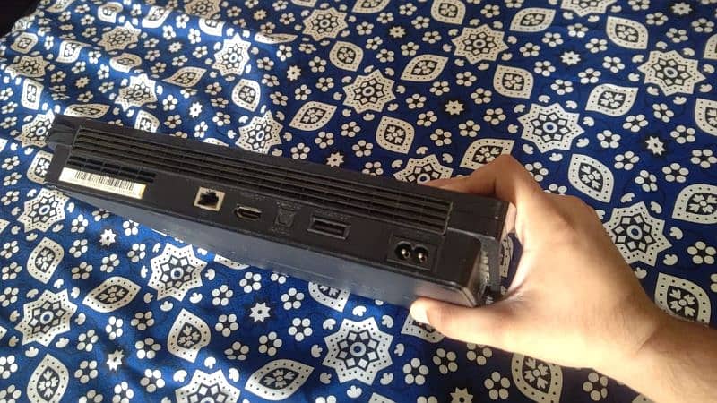 ps3 250gb with 3 controllers 2