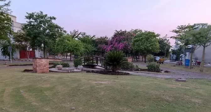 5-Marla Facing Park Plot 40 Feet Road Best Opportunity for Prime Location For Sale In NewLahoreCity Near To Bahria Town Lahore 5