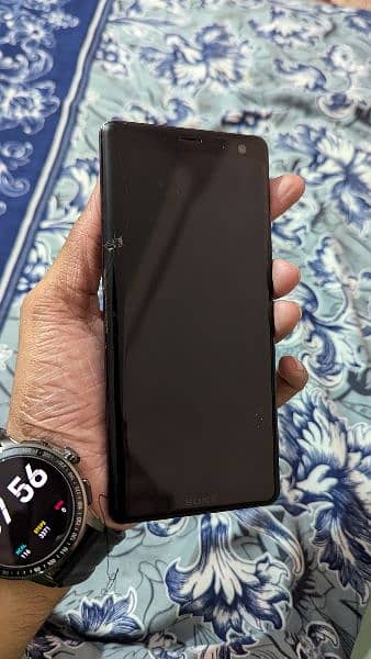 Sony Xperia ZX3 1