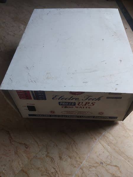 Heavy Duty UPS 2000 watt 7