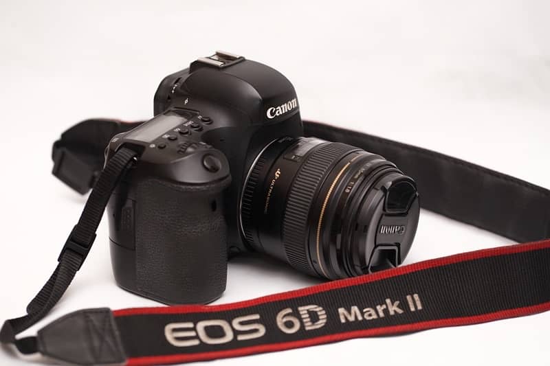 canon 6d mark ii with canon 85mm 1.8 forsale 6