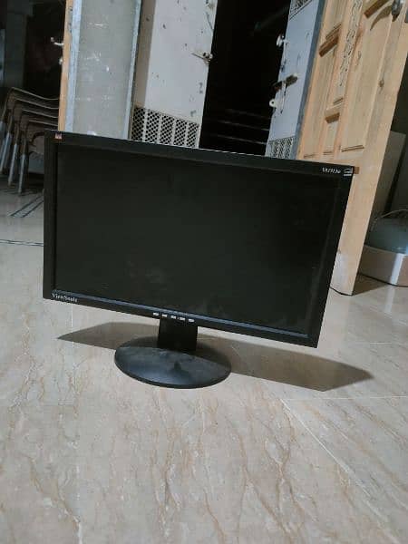 ViewSonic 19" fresh LCD monitor condition 10/10 4