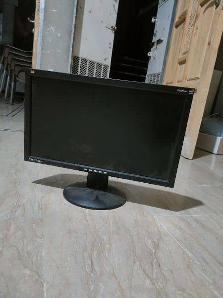 ViewSonic 19" fresh LCD monitor condition 10/10 5