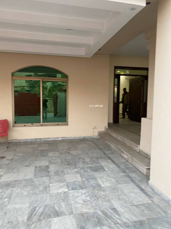 1 kanal House for rent in johar town for hotel and hostel amd masaage centre 3