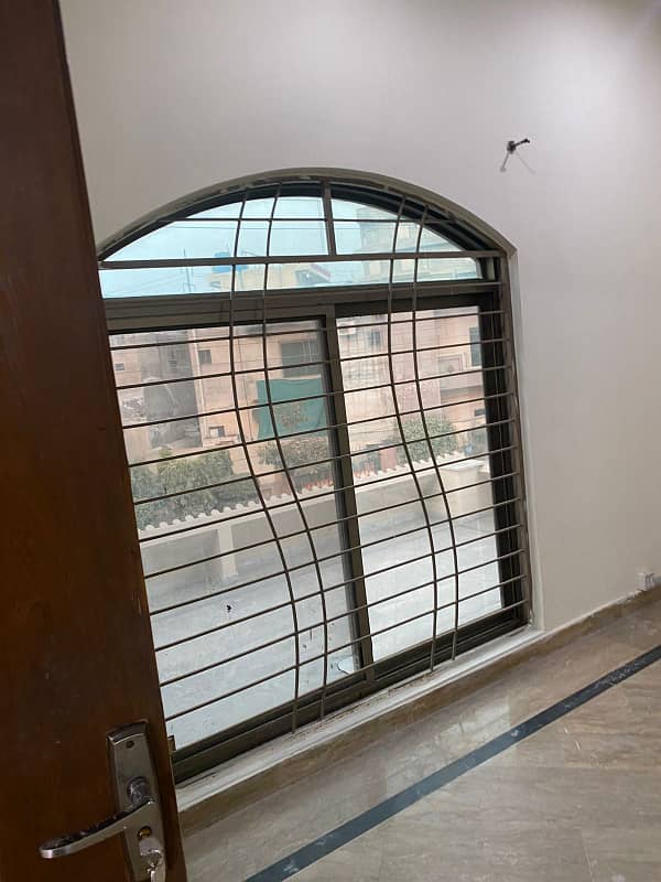 1 kanal House for rent in johar town for hotel and hostel amd masaage centre 8