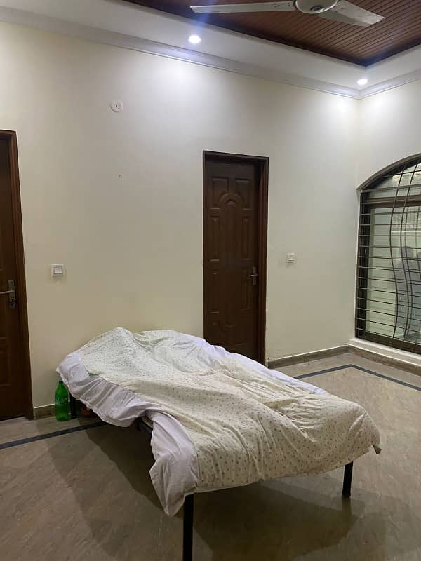 1 kanal House for rent in johar town for hotel and hostel amd masaage centre 10