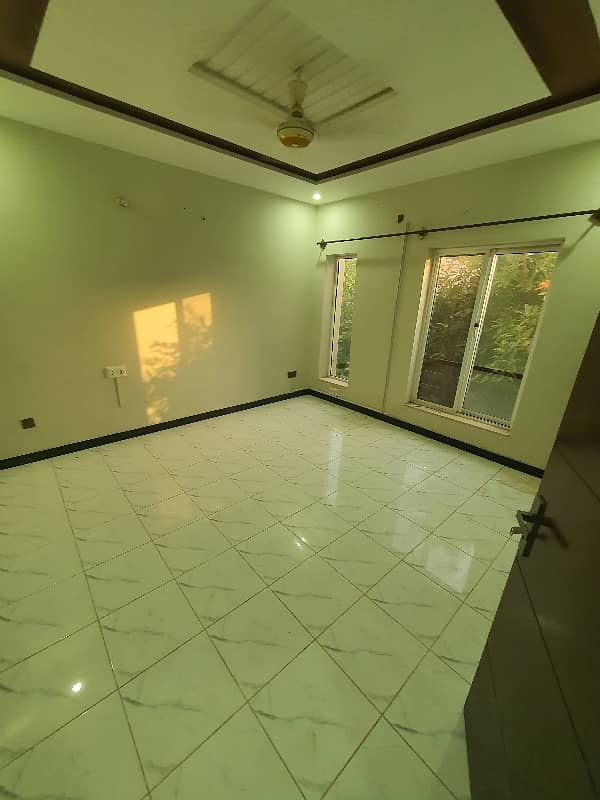 Bahria Enclave Sector N 8 Marla Luxury House For Rent Good Location Park Face 18