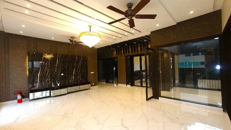 1 Kanal House In DHA Phase 6 - Block N Is Available For sale 3