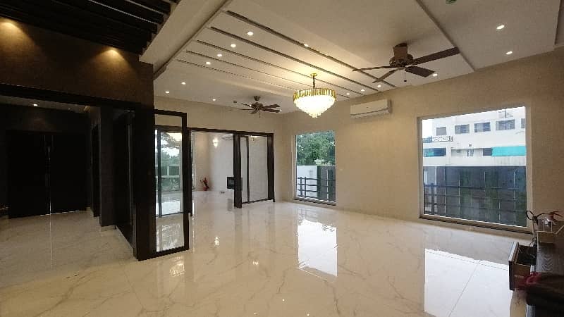 1 Kanal House In DHA Phase 6 - Block N Is Available For sale 7