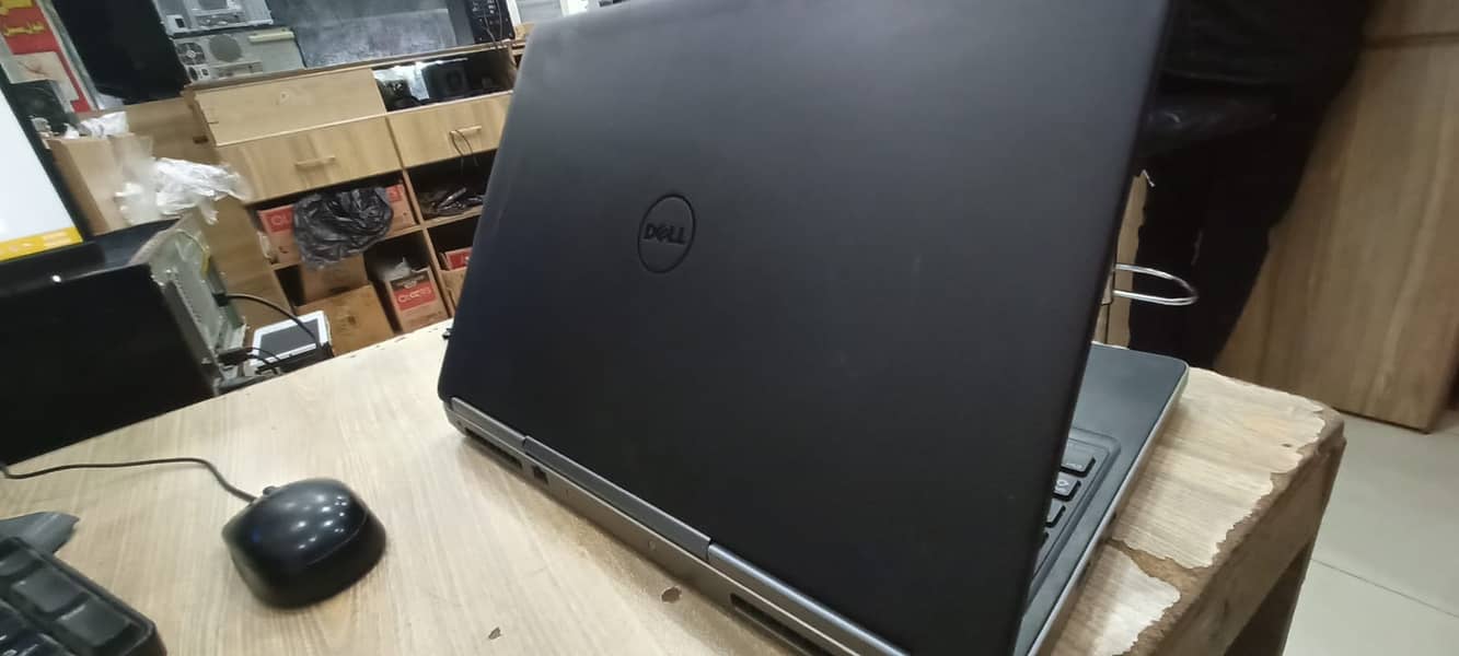 Dell Precision 7510 Xeon E3-1535M V5 with Nvidia Quadro M2000 4GB DDR5 2