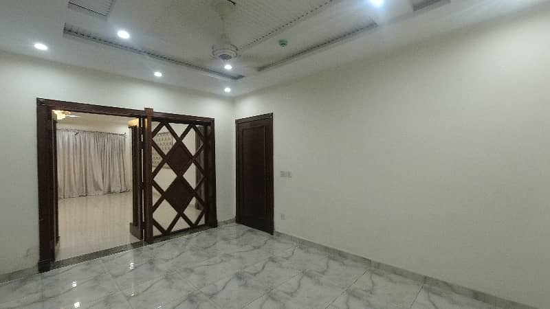 Ideal House For sale In DHA Phase 7 - Block X 21