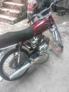 urgent sale bike Saf bike ha 1 hang use