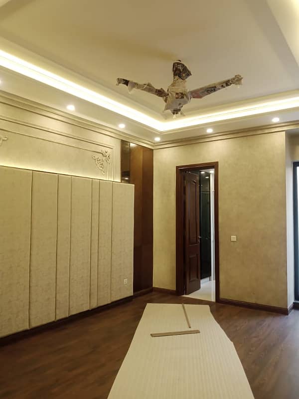 10 Marla House For Sale In Paragon City Lahore 18