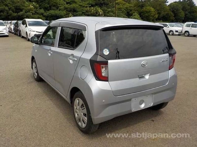 Daihatsu Mira 2021 18