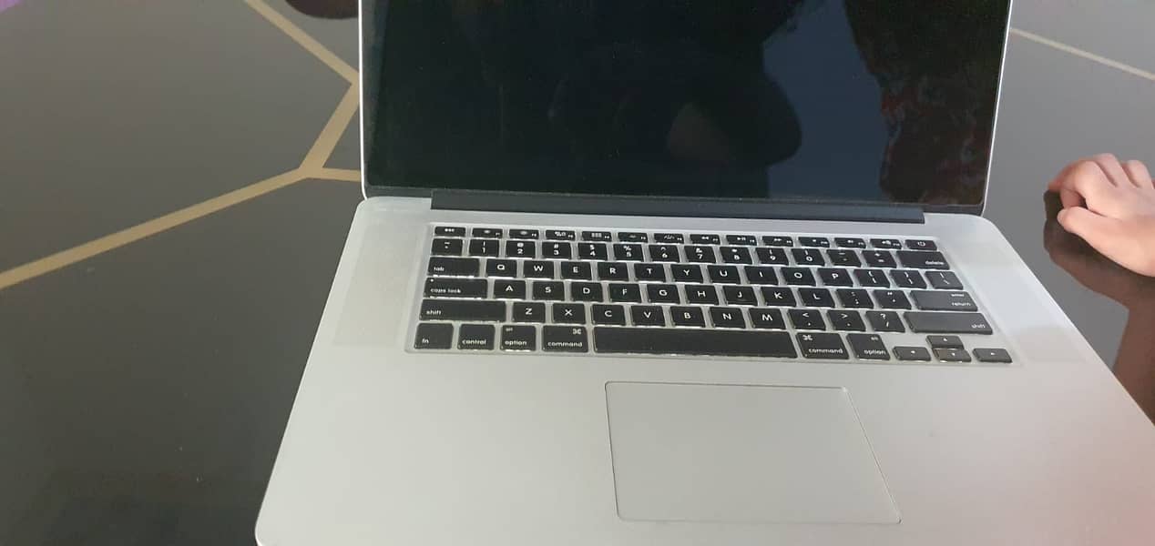 MacBook Pro i7 Retina, 15-inch, Mid 2015 4