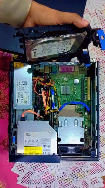 Dell core i5 optiplex 980.   Ram 8/512 HDD 5