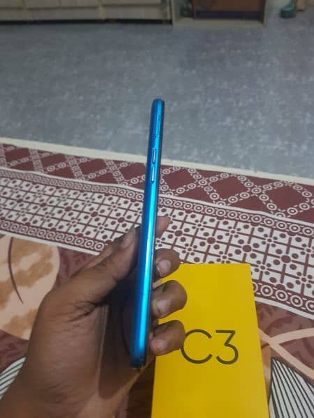 realme c3 with box 3