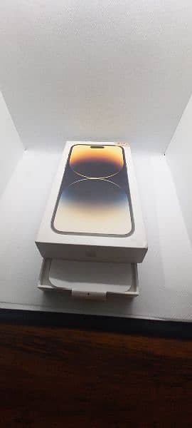 Iphone 14 pro max 256 gb LLA sim time avialable 7