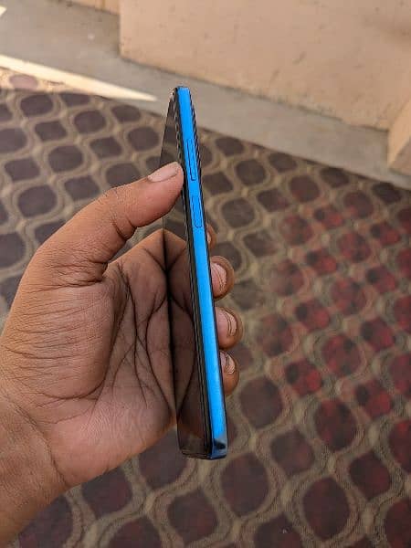 Redmi note 11 6 128 gb with 8 covers and genuine box 6