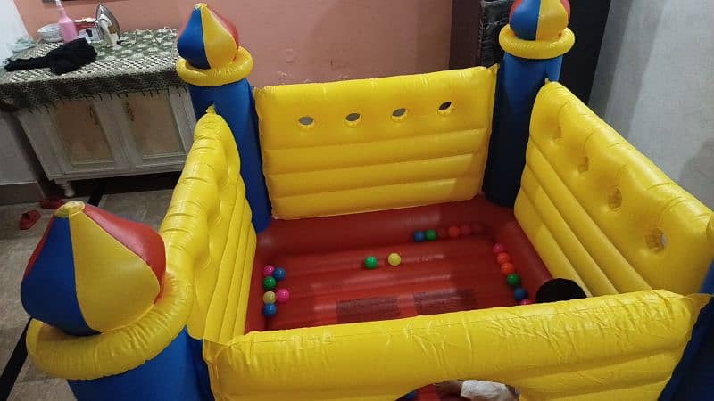 INTEX Jump-O-Lene castle Bounceer 1