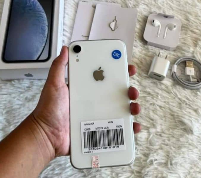 iphone Xr 128GB with full box 0