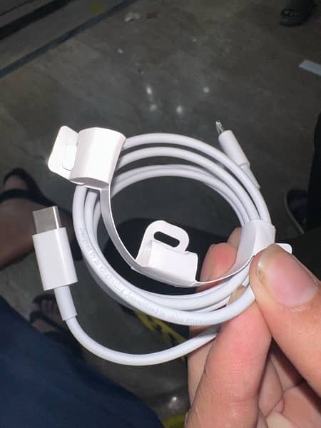 iPhone original charger + original cable 3