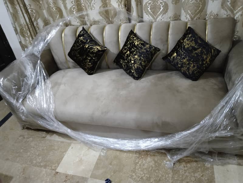 Urgent!! Brand New 5 seater sofa for sale 0