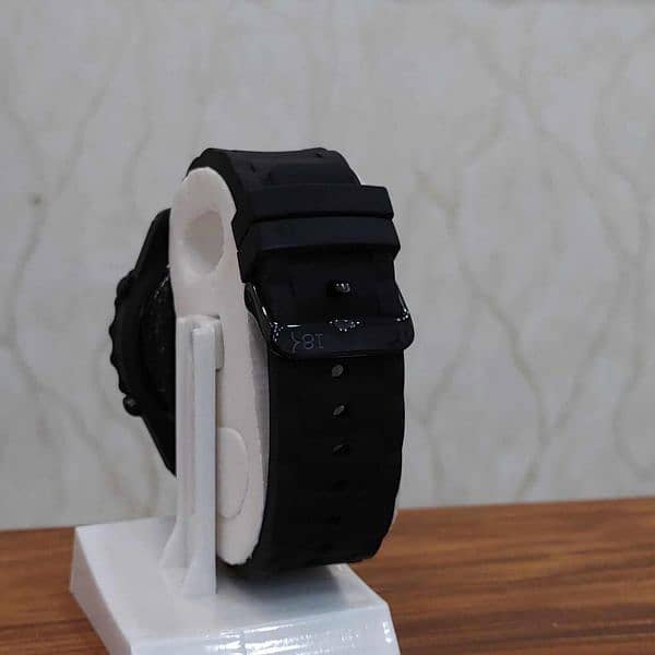 men sport watch.                                  Dilevery available 3