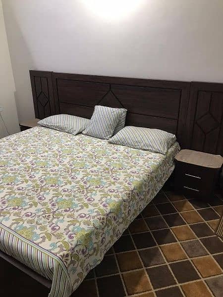 Wooden Double Bed Set with Two Side Tables 1