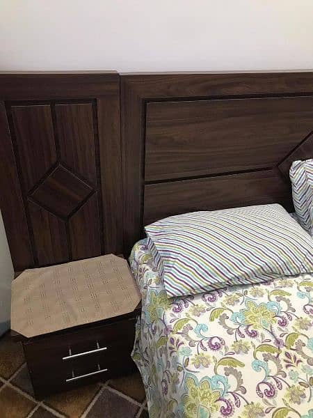 Wooden Double Bed Set with Two Side Tables 2