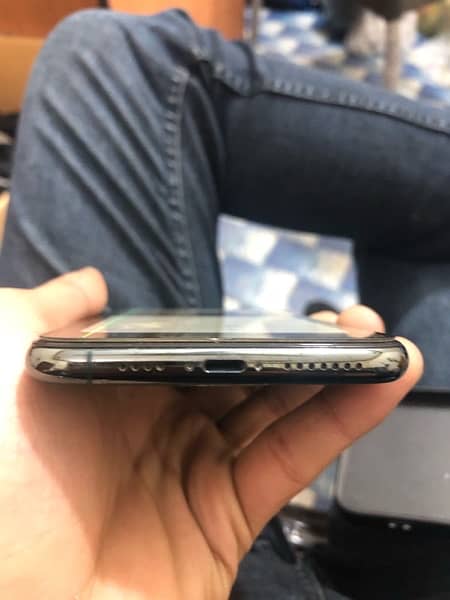 iphone 11 pro max 2