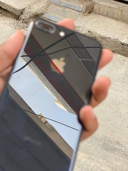 iphone 8 plus all ok non pta. . . 2