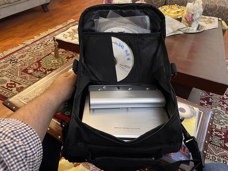 Phillips portable dvd player 7