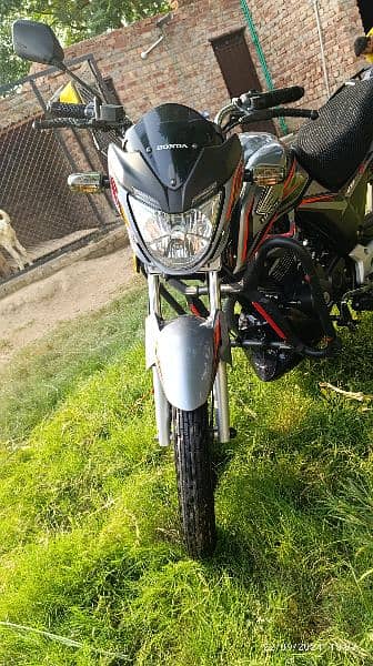 Honda CB150F 2021 For Sale in Immaculate Condition 3