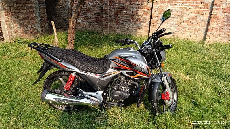 Honda CB150F 2021 For Sale in Immaculate Condition 6