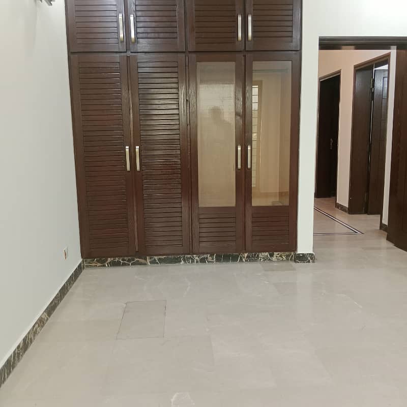 Hot Location Kanal Upper Portion Available For Rent in DHA Phase 5 Block K 6