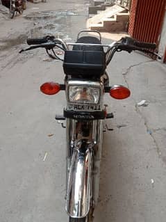 Honda 125 self start for sale Urgent