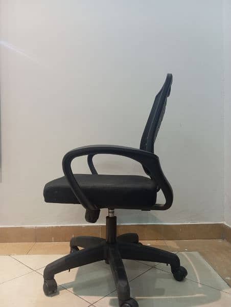 Office and gaming chair 2