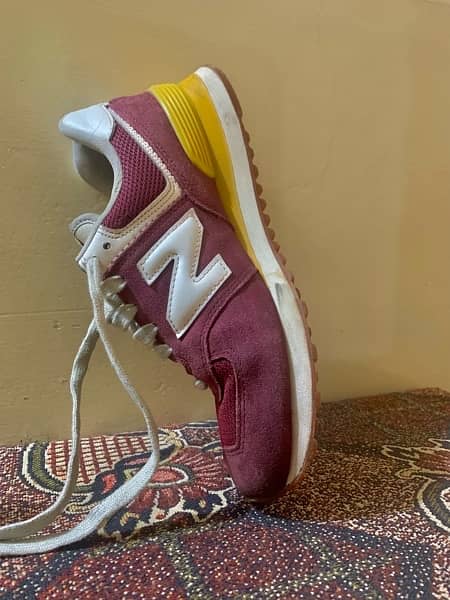 Newbalance shoes maroon colour 1