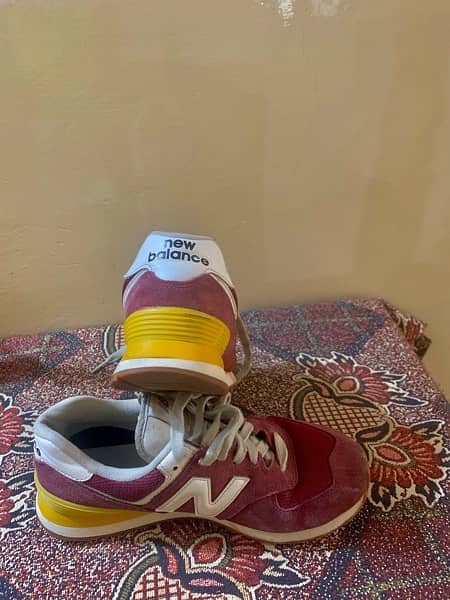 Newbalance shoes maroon colour 2