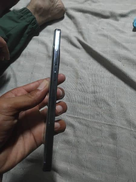 oppo 12f . . . . . wranty abhi pori hai 1