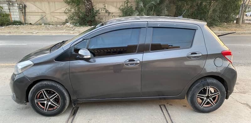 Toyota Vitz 2012 3