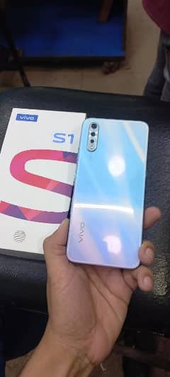 vivo s1